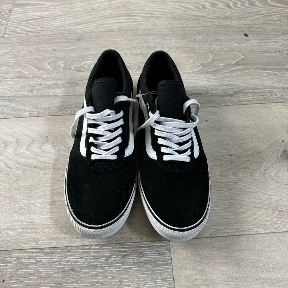 Classic Black and White unisex Sneakers